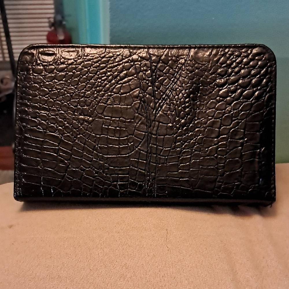 Black Crocodile-Embossed Men's Grooming Case